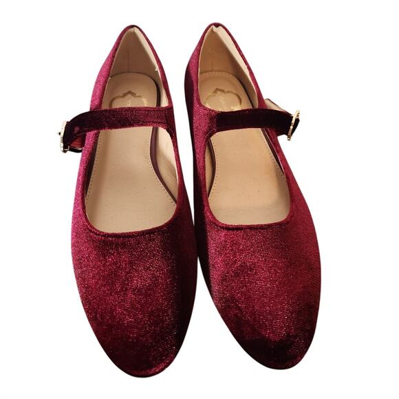 Women's C Wonder Burgundy Velvet Ballet Flats size 7.5 - Picture 1 of 6